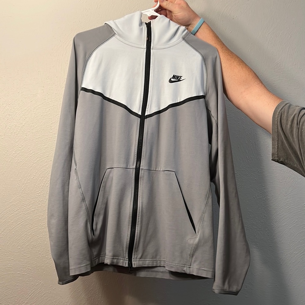 Nike tech fleece zip up jacket